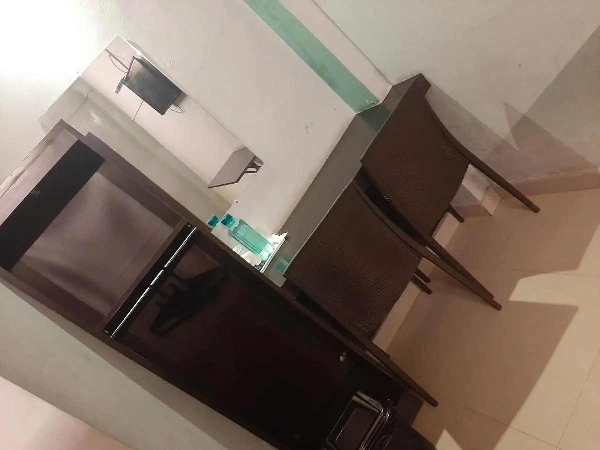 Cochin Airport Hotel Kochi 2*,  الهند